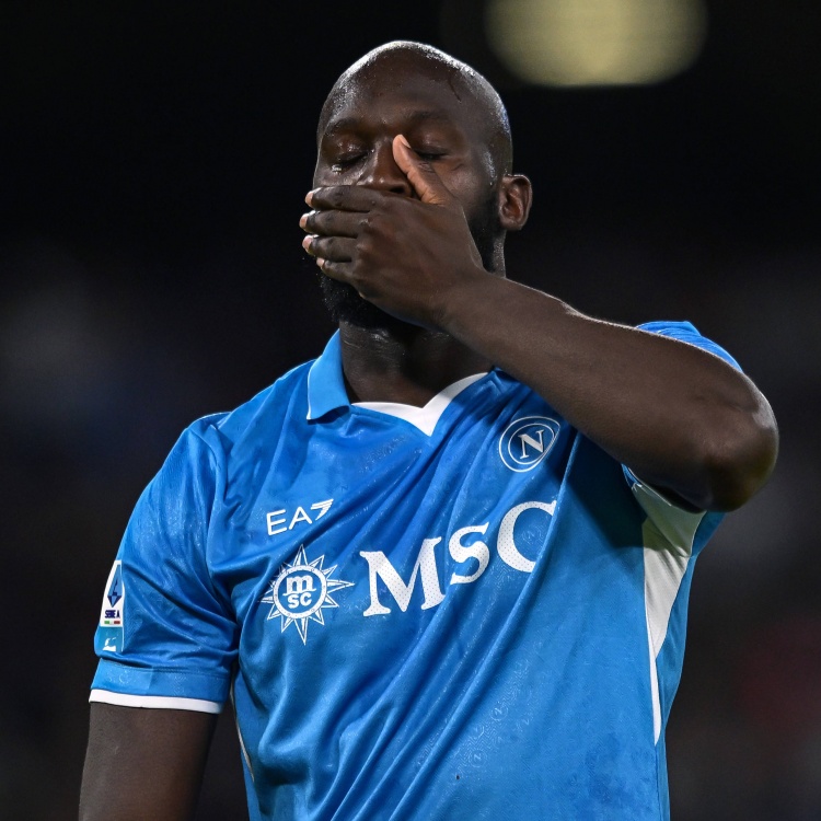 开云体育下载-那不勒斯队医：卢卡库伤情严重，考虑到恢复时间决定不做手术