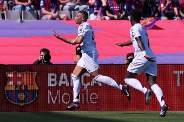 开云体育官网-姆巴佩3球难抵巴萨4杀，皇马唯以换帅抗衡拉马西亚