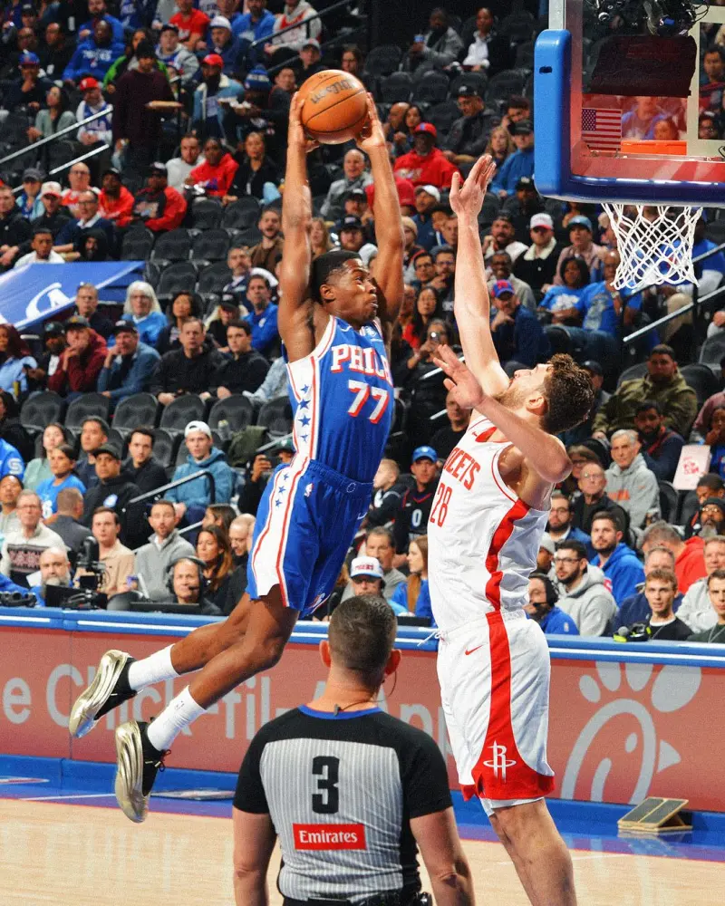 开云体育官网-迎扣申京!NBA官方晒VJ-埃奇库姆扣篮照:把它裱起来吧