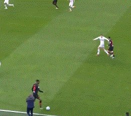 开云体育官网-【意甲】卡卢卢致胜球 AC米兰主场小胜领先国米5分