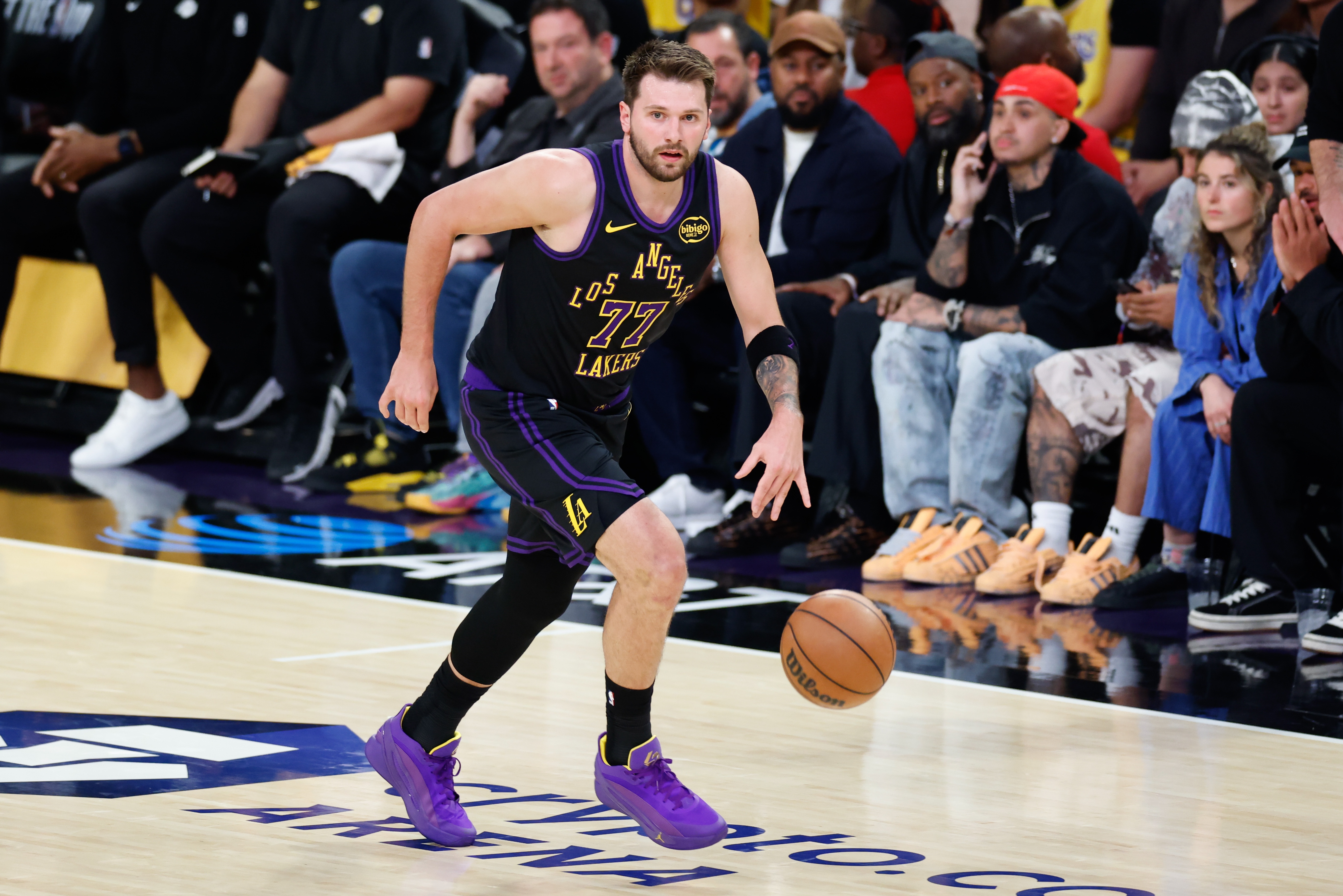 开云体育网址最新-东契奇成为本赛季第13位单场50+球员 约基奇2次&amp;掘金3人均为最多